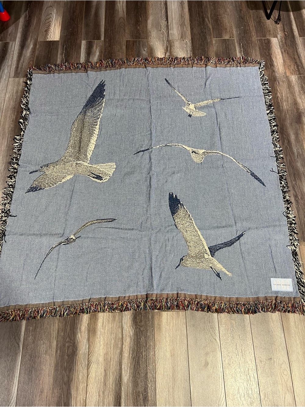 Official Brand new 1989 TV Taylor Swift woven blanket